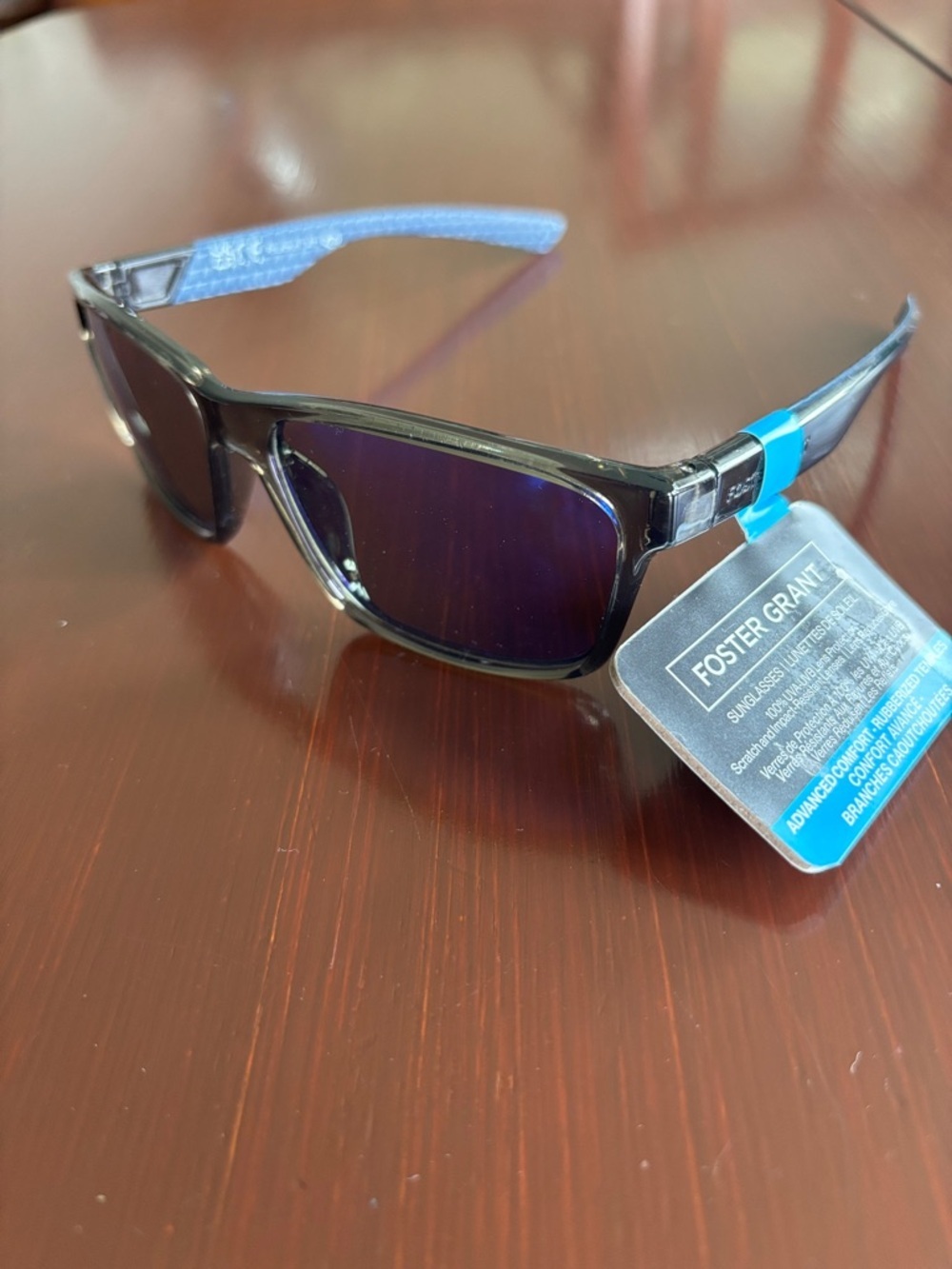 Foster Grant Polarized 100% UVA-UVB,black frame,mirror lens,rubberized temple